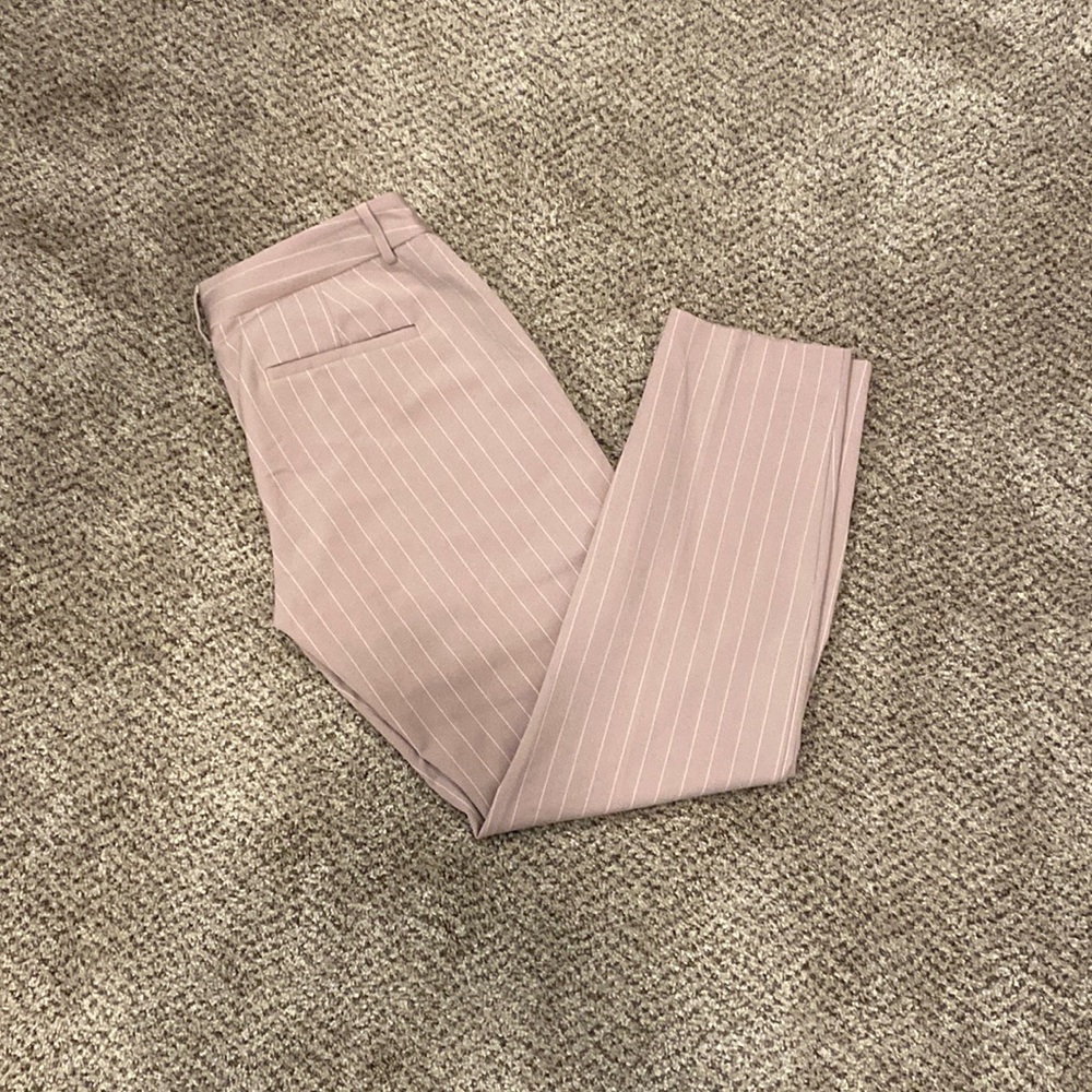 EXPRESS Light Pink Cropped Slacks, 4R.